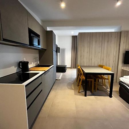 Bilo - Apartments For Rent 特伦托 外观 照片
