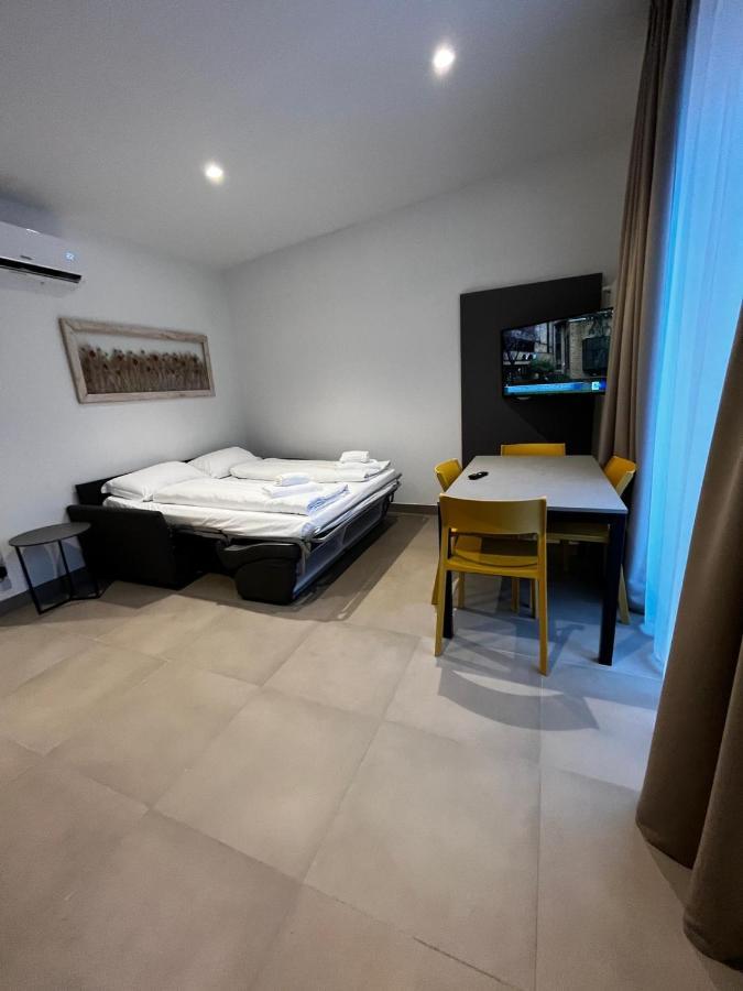 Bilo - Apartments For Rent 特伦托 外观 照片