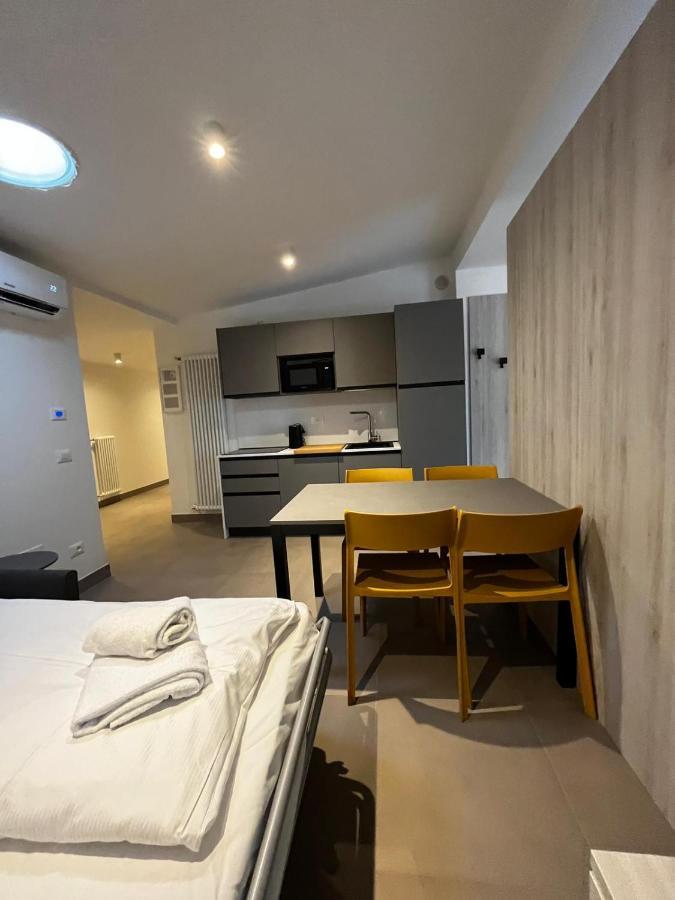 Bilo - Apartments For Rent 特伦托 外观 照片